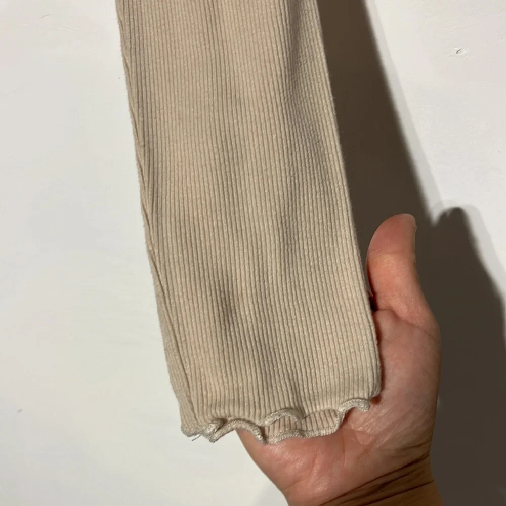 Princess Polly Cream Deep V Button Down Side Ties Stretchy Long Sleeve Crop Top - Picture 4 of 8